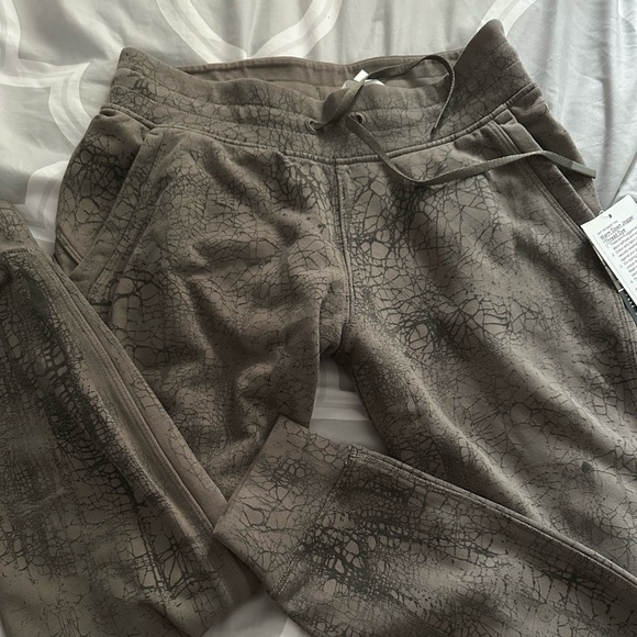 LULULEMON warm down jogger - Picture 8 of 8